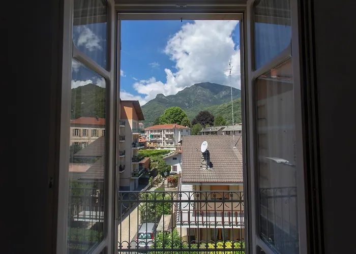 Con Vista A * Torre Pellice